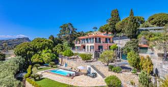 Se vende lujosa villa en Bordighera