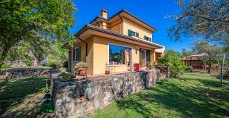 Villa en Carrara en venta