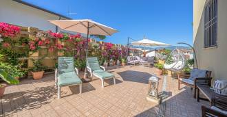 Hotel elegante en venta en Lido di Camaiore