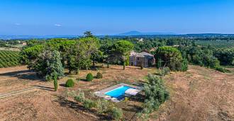 En venta, una propiedad única entre Bolsena y Orvieto.
