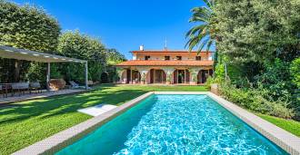 Villa de lujo con jardín junto al mar en la región del Tirreno en venta
