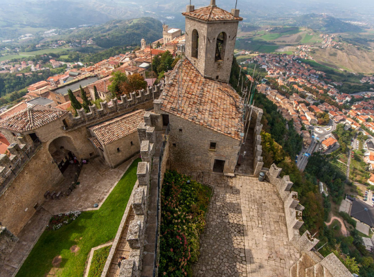 San Marino es un país muy pequeño en el mapa de Italia 2021