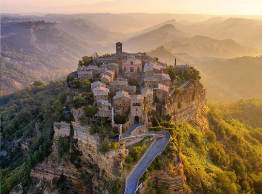 Una ciudad fantasma imperdible en Italia