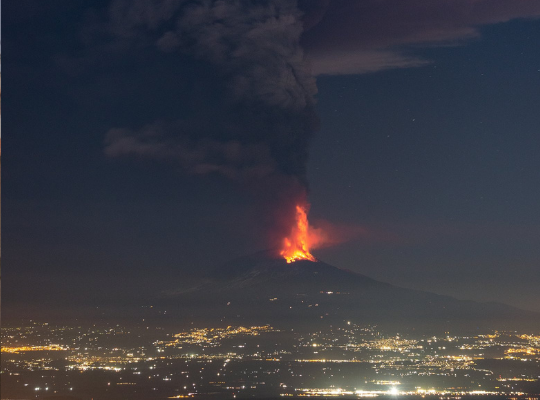 Erupción volcánica en Sicilia